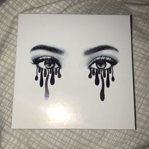 Kylie Cosmetics The Purple Palette